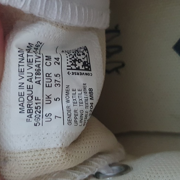 Women's Converse sneakers size 7 - Picture 4 of 7